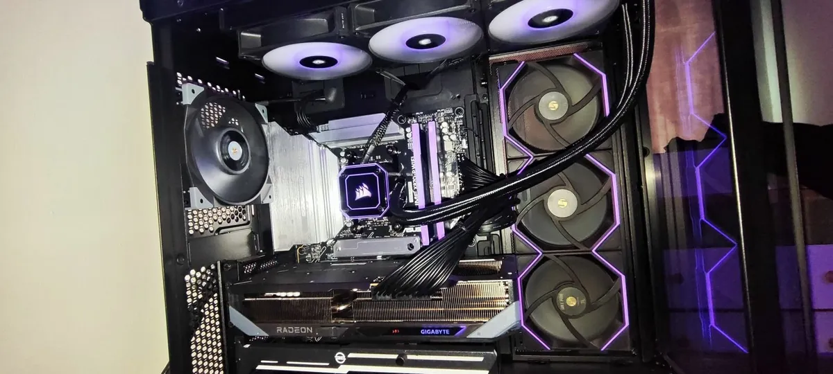 High-End Gaming PC + Full Setup - Image 2