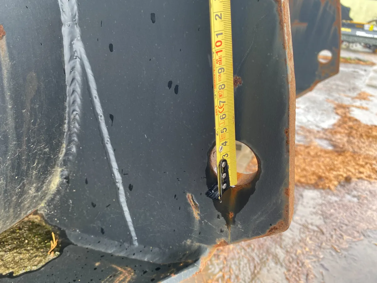 Used Digging Bucket Moneycarrie GP Bucket Manitou - Image 4