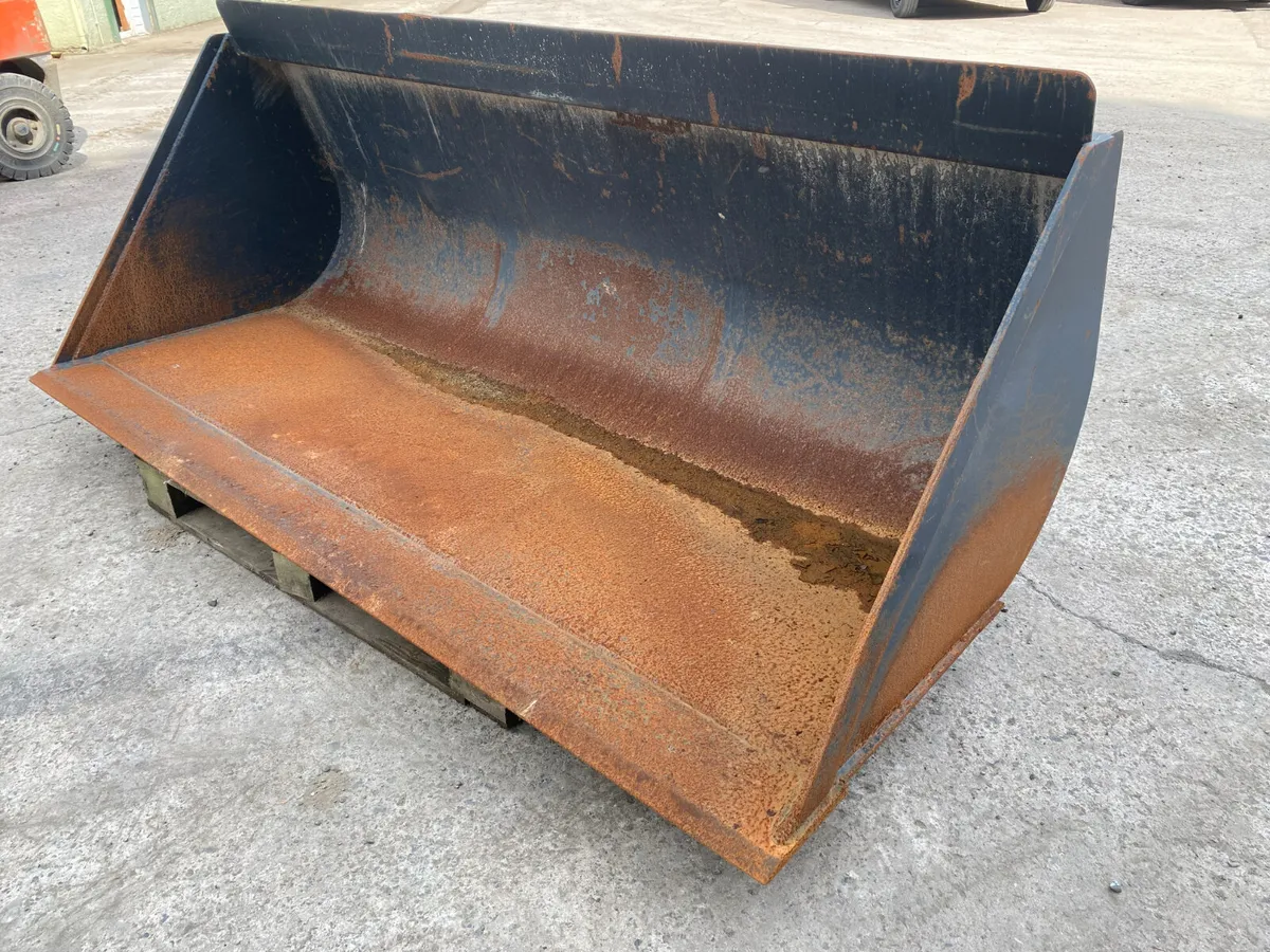 Used Digging Bucket Moneycarrie GP Bucket Manitou - Image 2