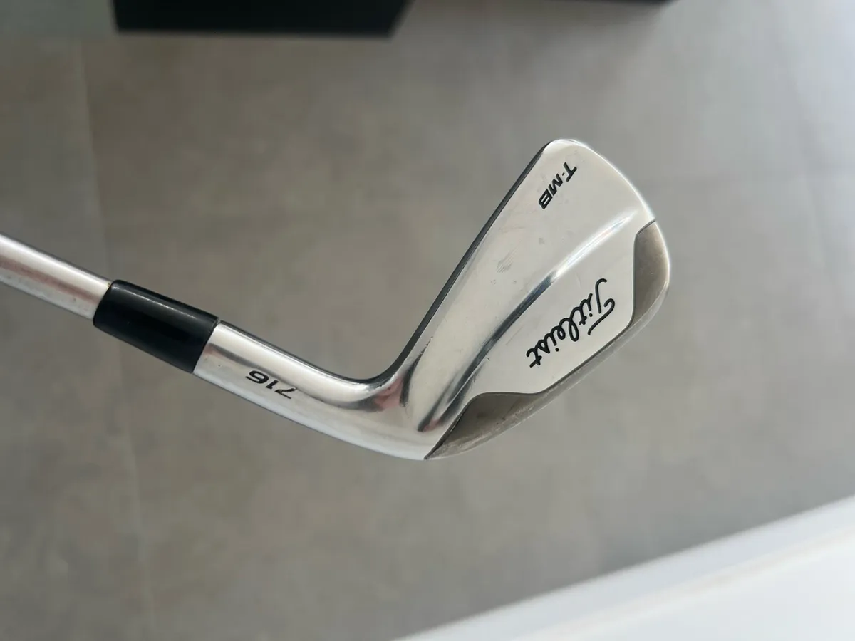 Titleist 2 Iron - Image 1