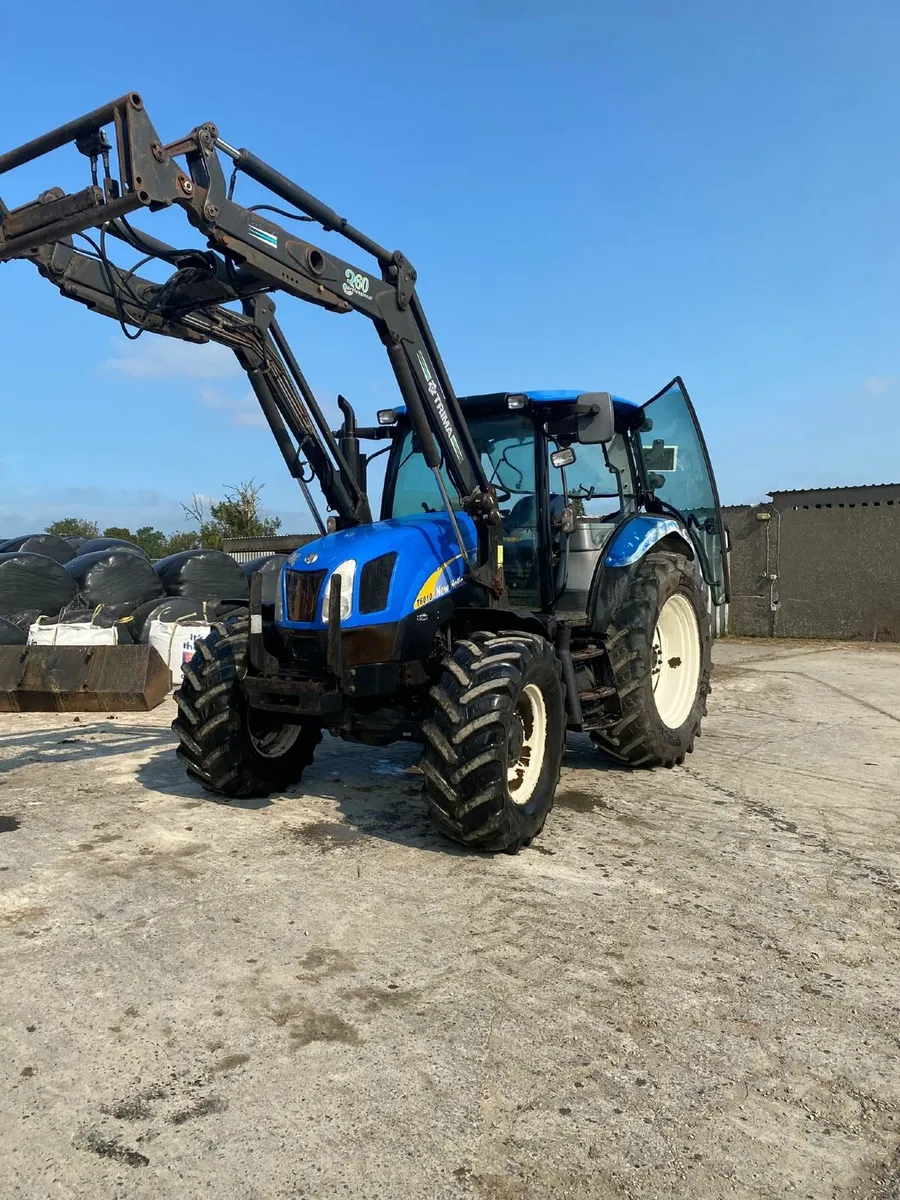New Holland T6010 with loader - Image 1