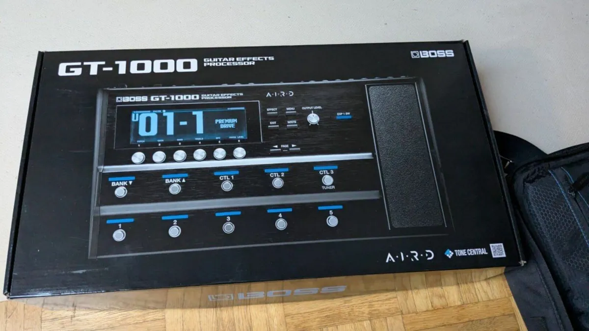 boss gt-1000 multi-effects pedal bundle well care - Image 2