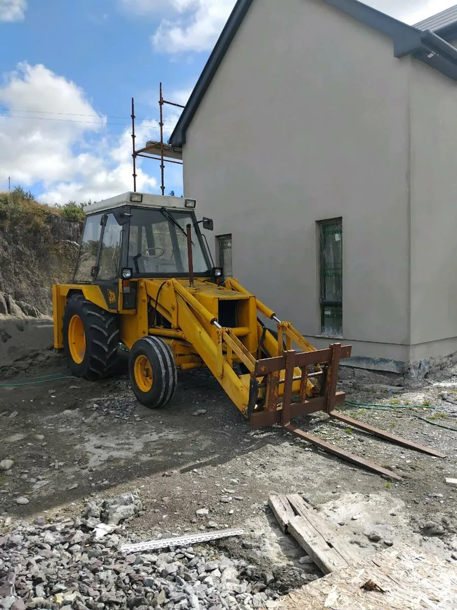 JCB 3CX front loader - Image 1