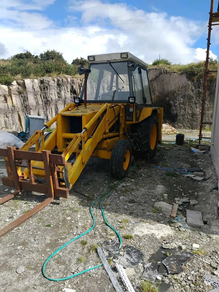 JCB 3CX front loader - Image 2