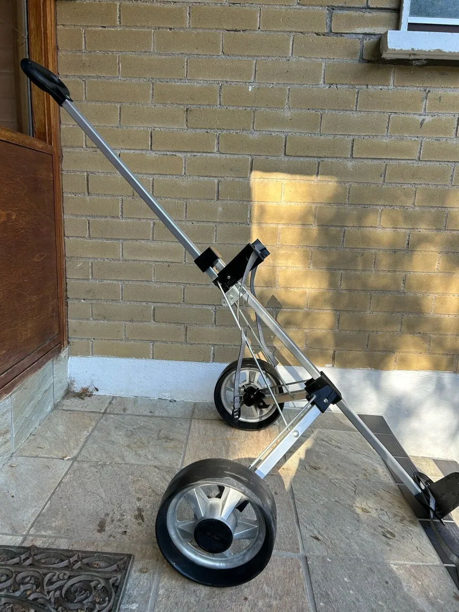 Golf Trolley ( Push) McGregor brand - Image 1