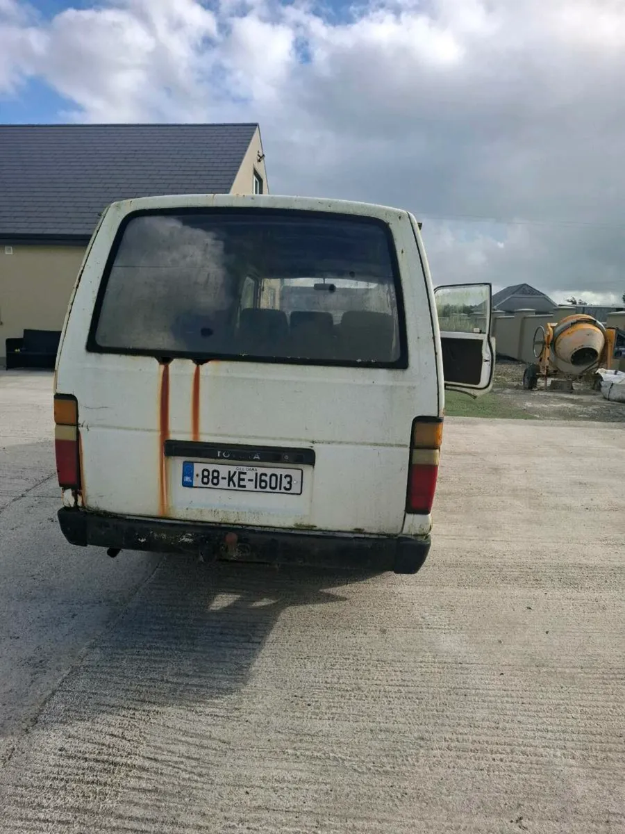 1988 Toyota hiace - Image 1