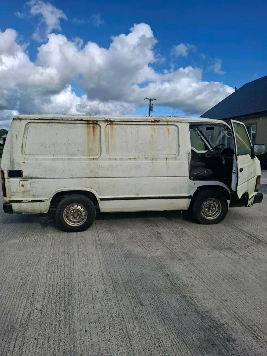 1988 Toyota hiace - Image 2