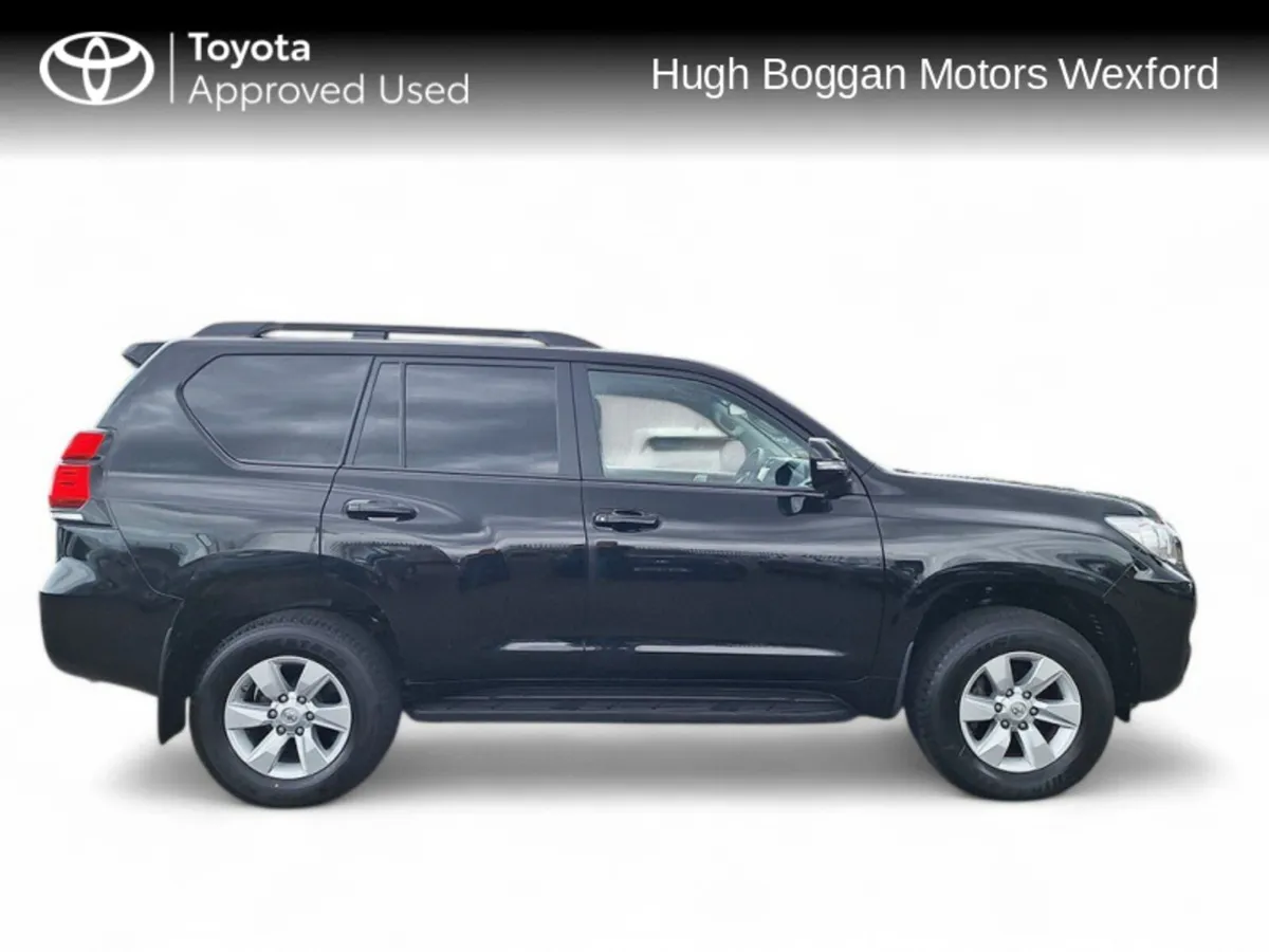Toyota Land Cruiser LEATHER INTERIOR - LOW MILEAGE - Image 3