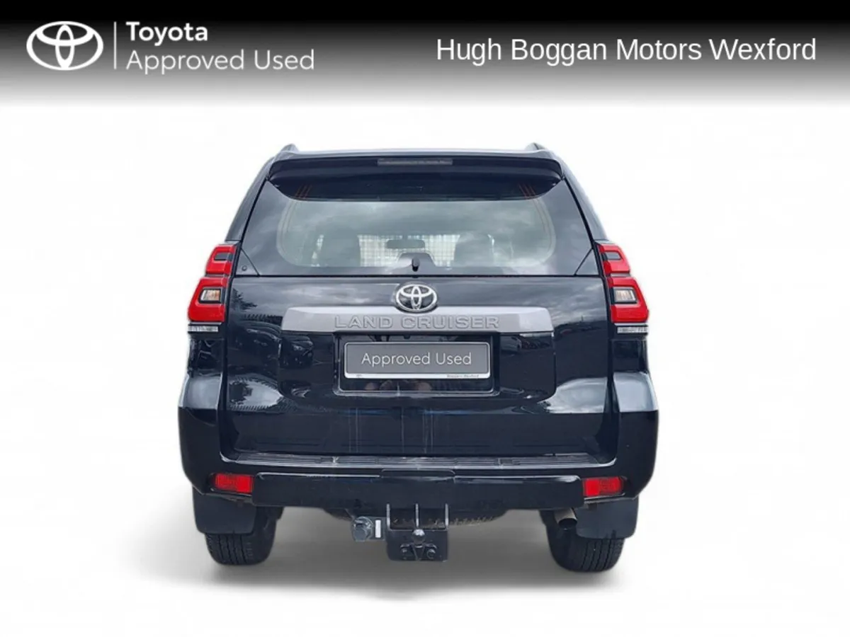 Toyota Land Cruiser LEATHER INTERIOR - LOW MILEAGE - Image 4
