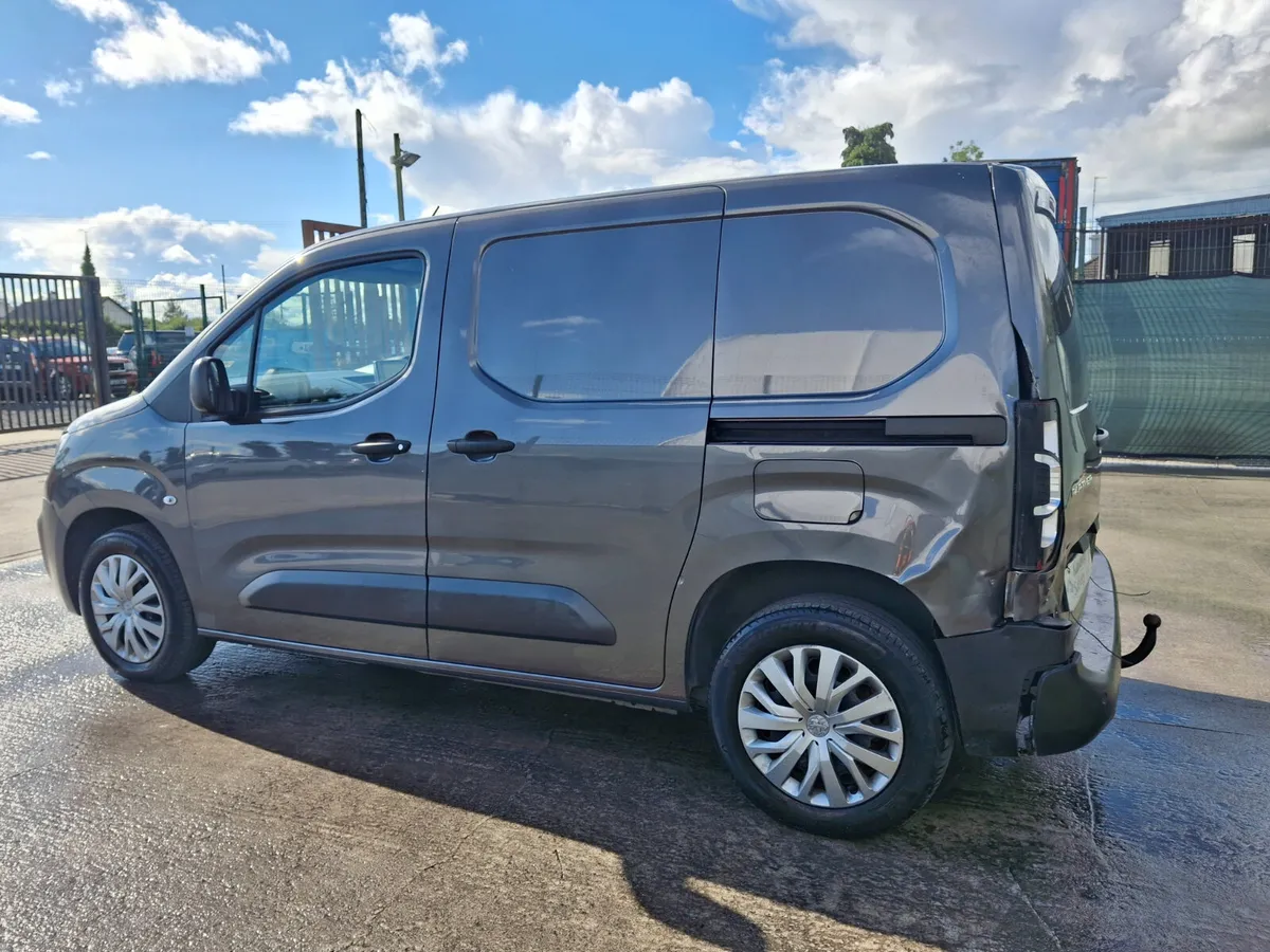 211 Peugeot Partner  Professional  1.5 Diesel - Image 3