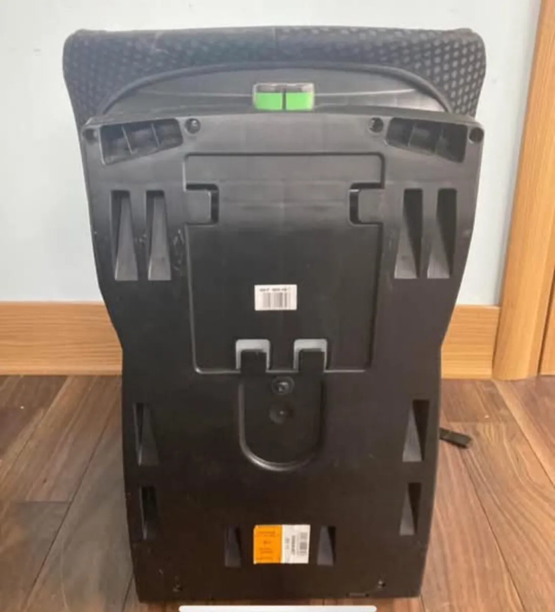 Maxi Cosi  Axis Car seat - Image 3