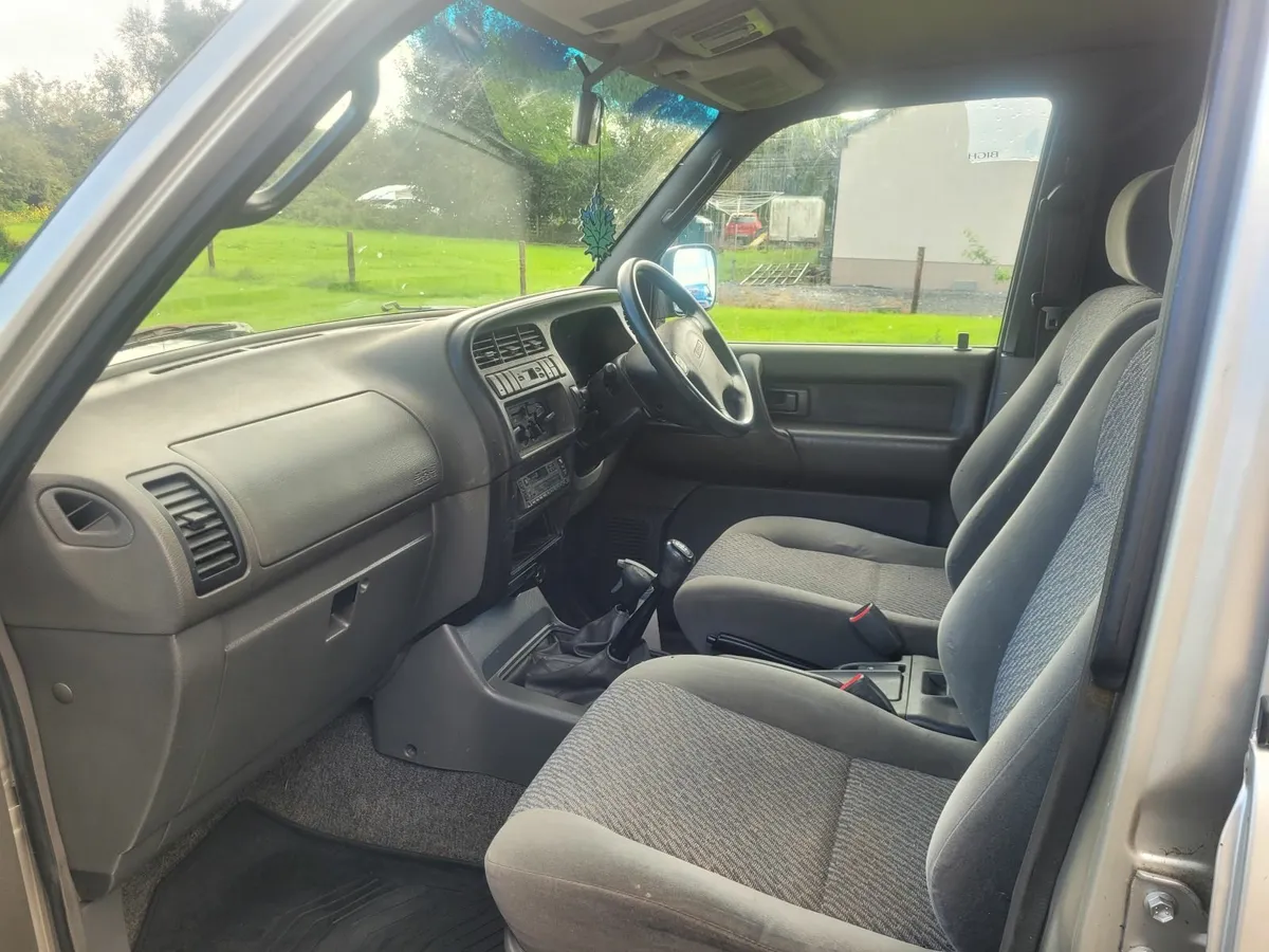 Isuzu Trooper Bighorn Manual 1997 - Image 3