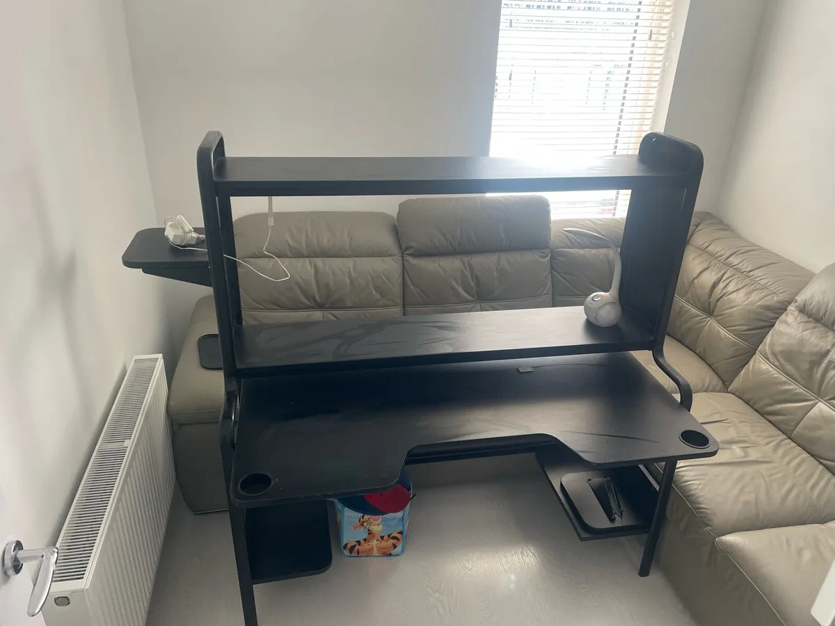 LARGE DESK - Image 1