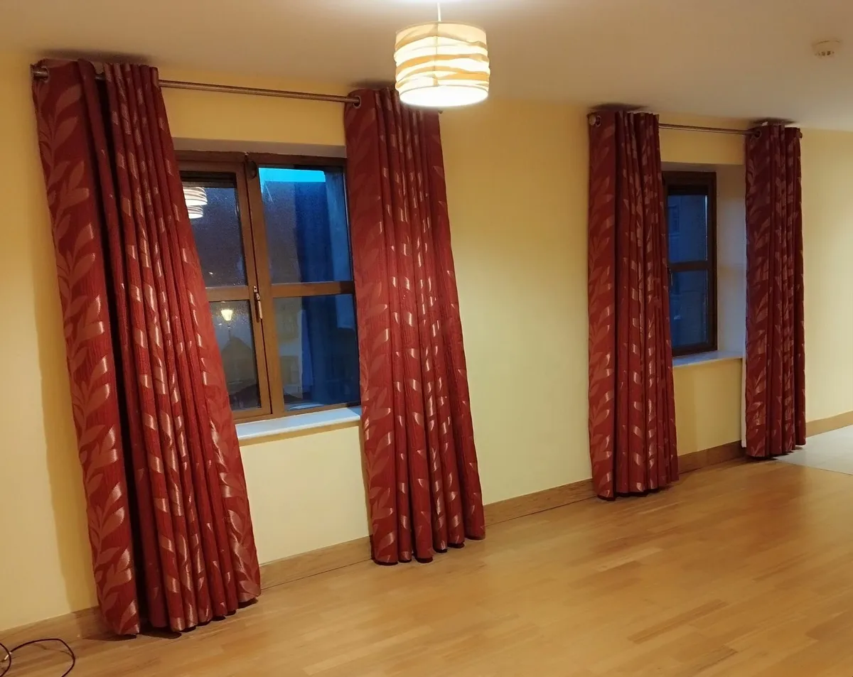 Curtains - Image 3