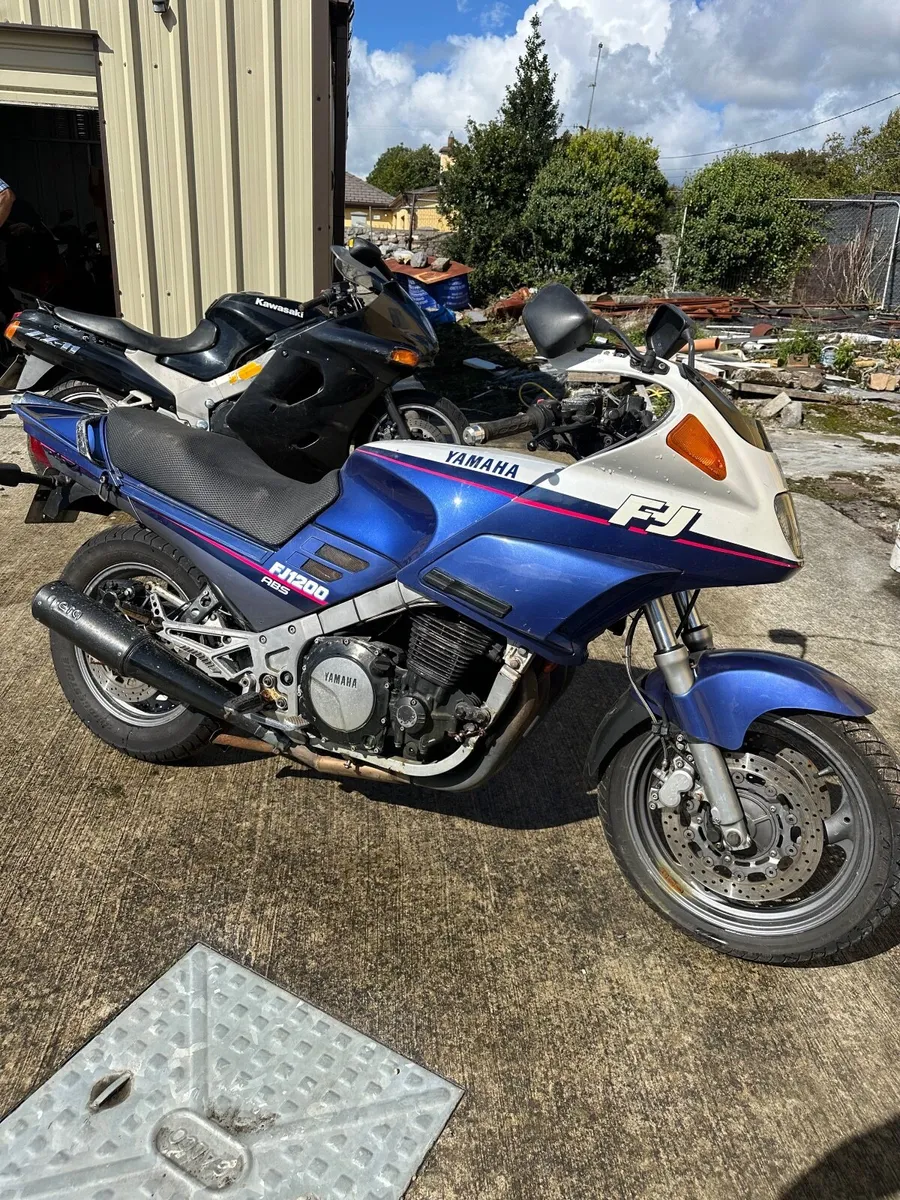 Bikes for breaking or repair  Kawasaki Yamaha - Image 4