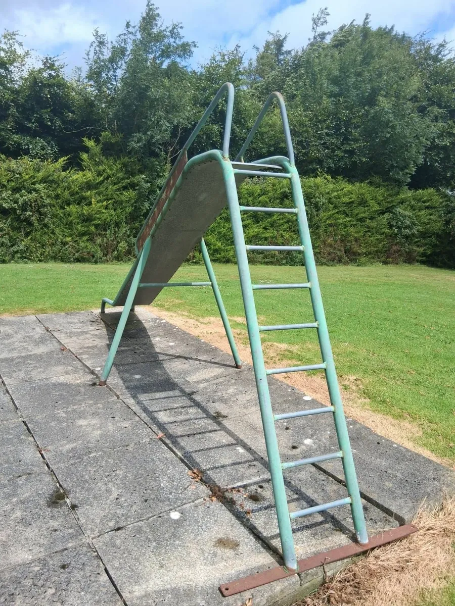Large slide - Image 2