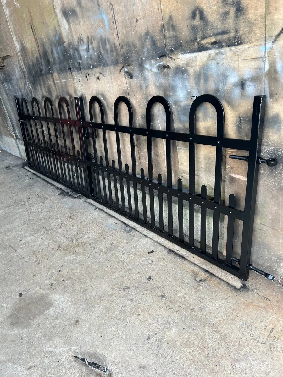 Flat bar Gates. - Image 1