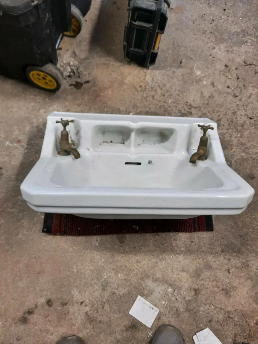 Wash-hand basin - Image 1