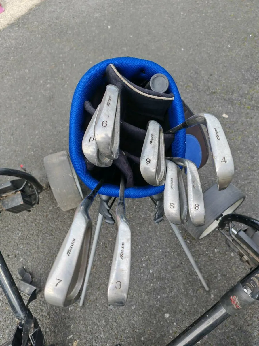Mizuno Irons and Bag - Image 2