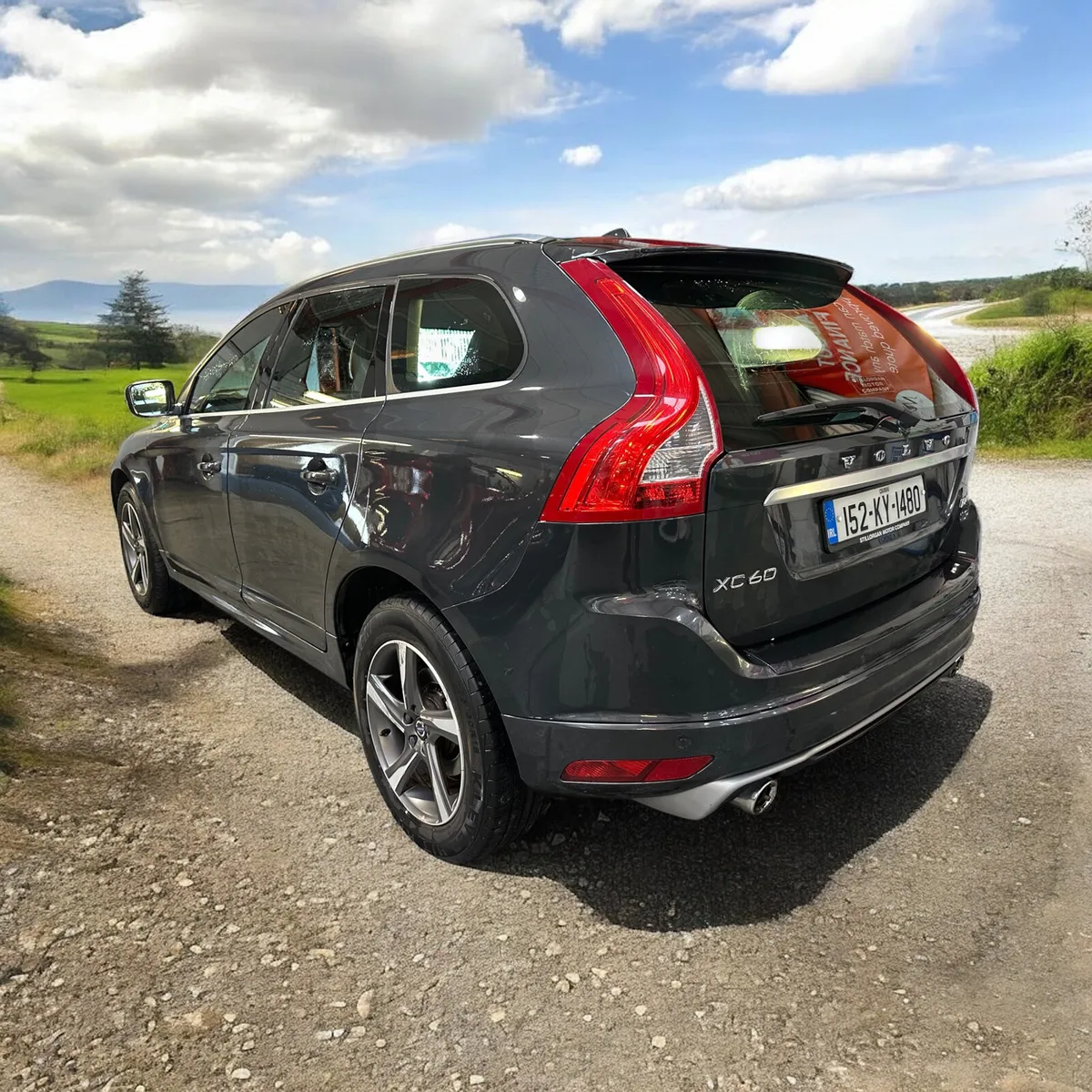 2015 Volvo XC60 D4 (190hp) FWD R-DESIGN - Image 4