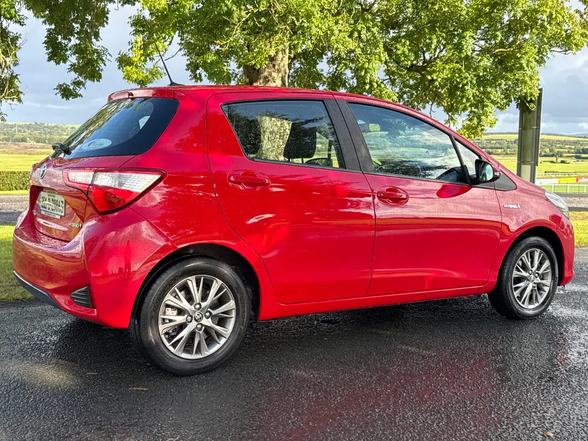 Toyota Yaris 2020 Hybrid 1.5 Low Mileage - Image 4