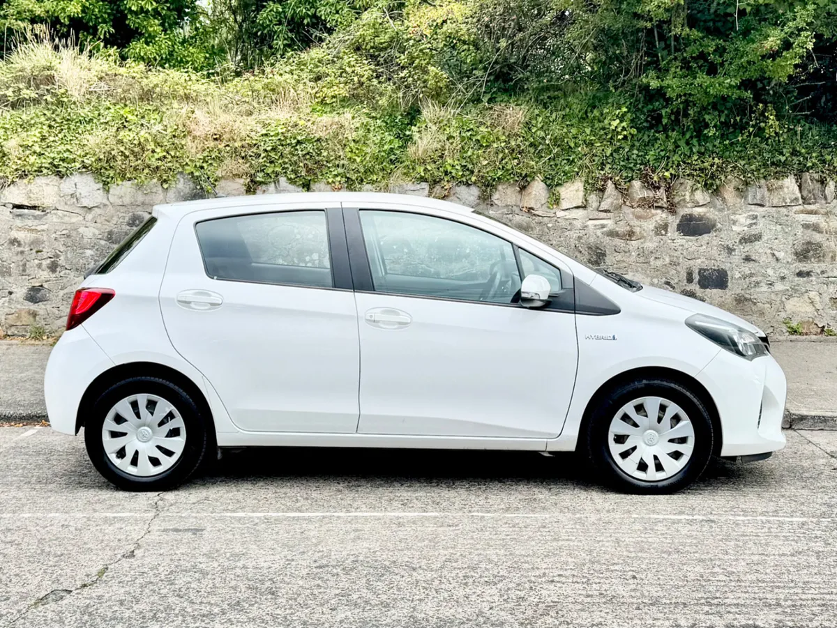 Toyota Yaris 2016!!HYBRID!!IRISH CAR!!27K MLS!! - Image 3