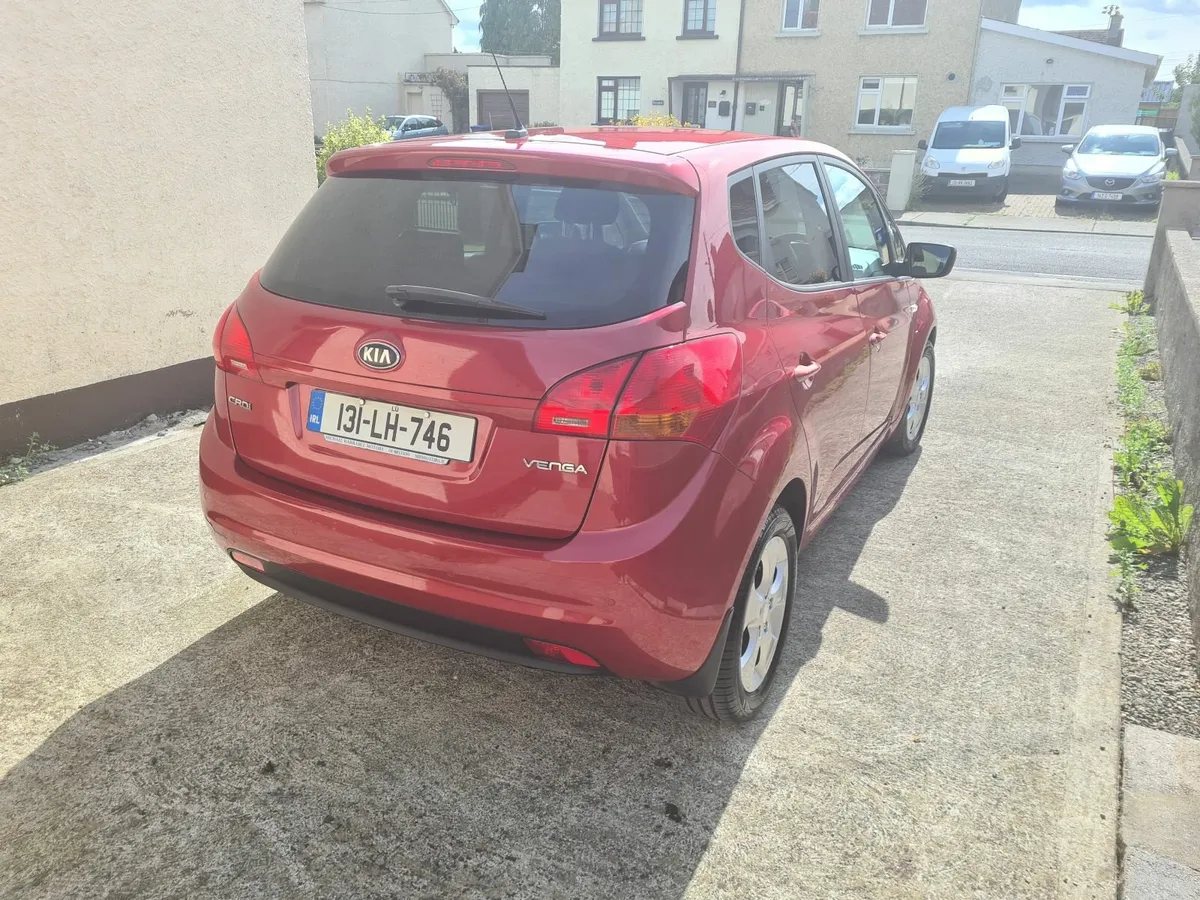 Kia Venga 2013 - Image 4