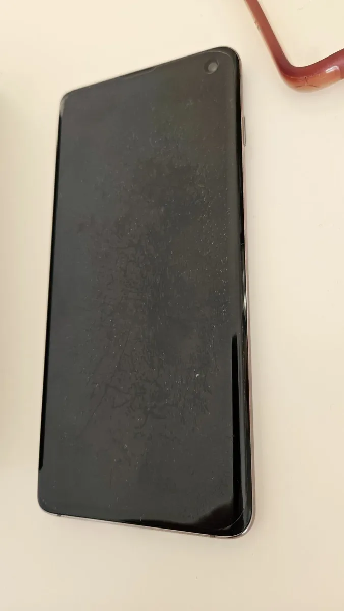 Samsung Galaxy S 10 - Image 4