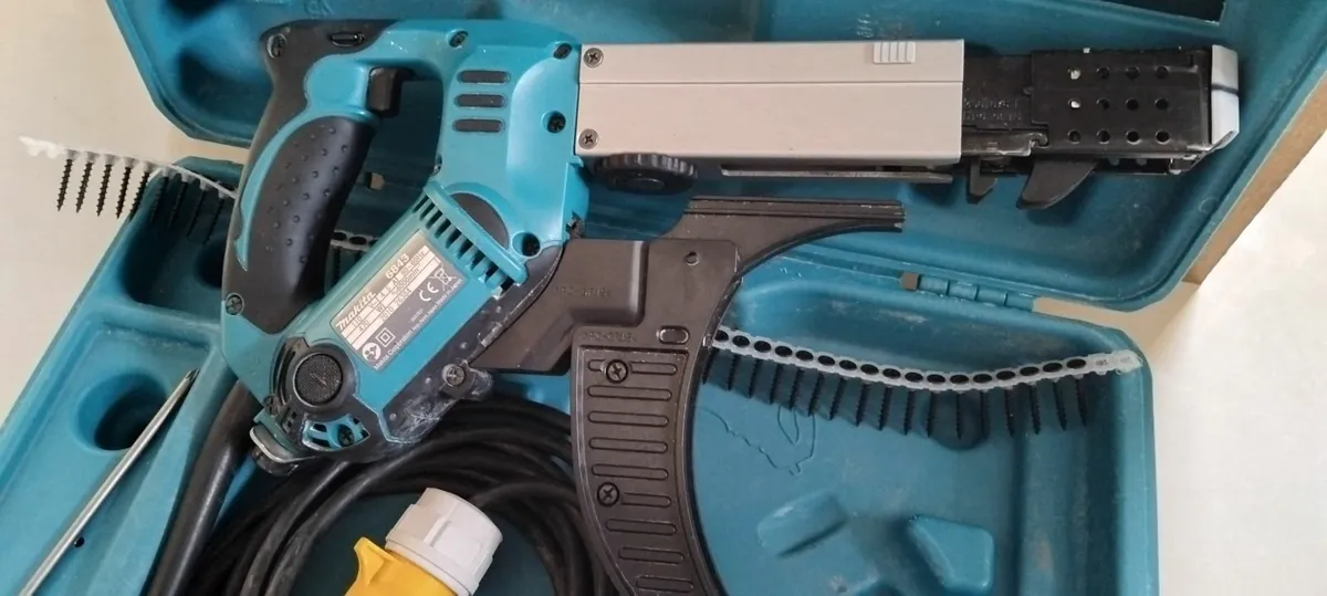 Makita 6843 Auto Feed 110v - Image 4
