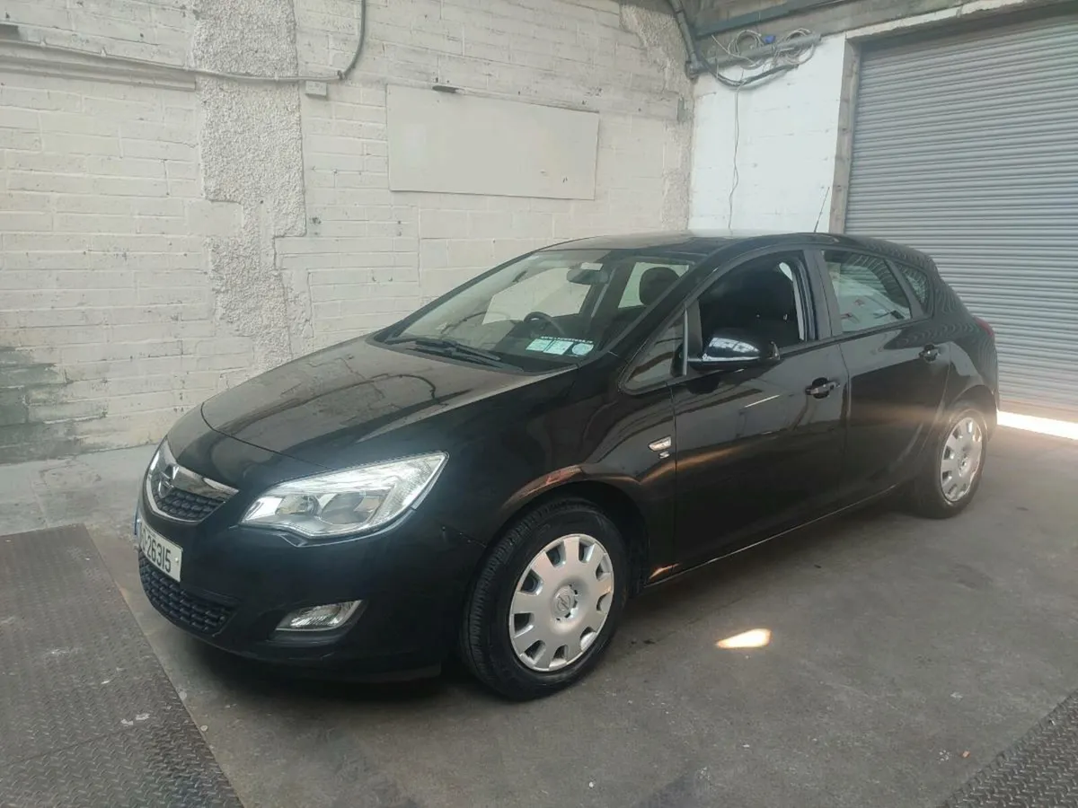 2010 Opel Astra - Image 3