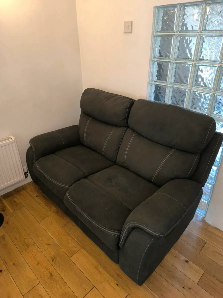 Recliner Couch - Image 1