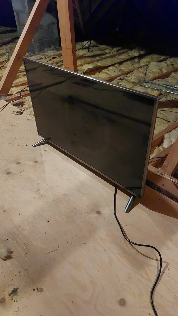 Not Working LG 42" TV - Image 1