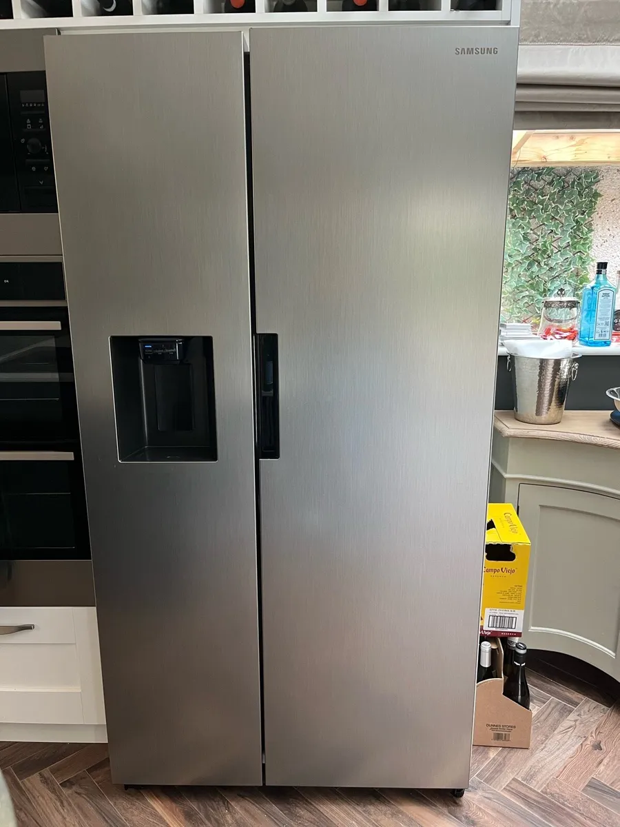 Samsung American style fridge freezer - Image 1