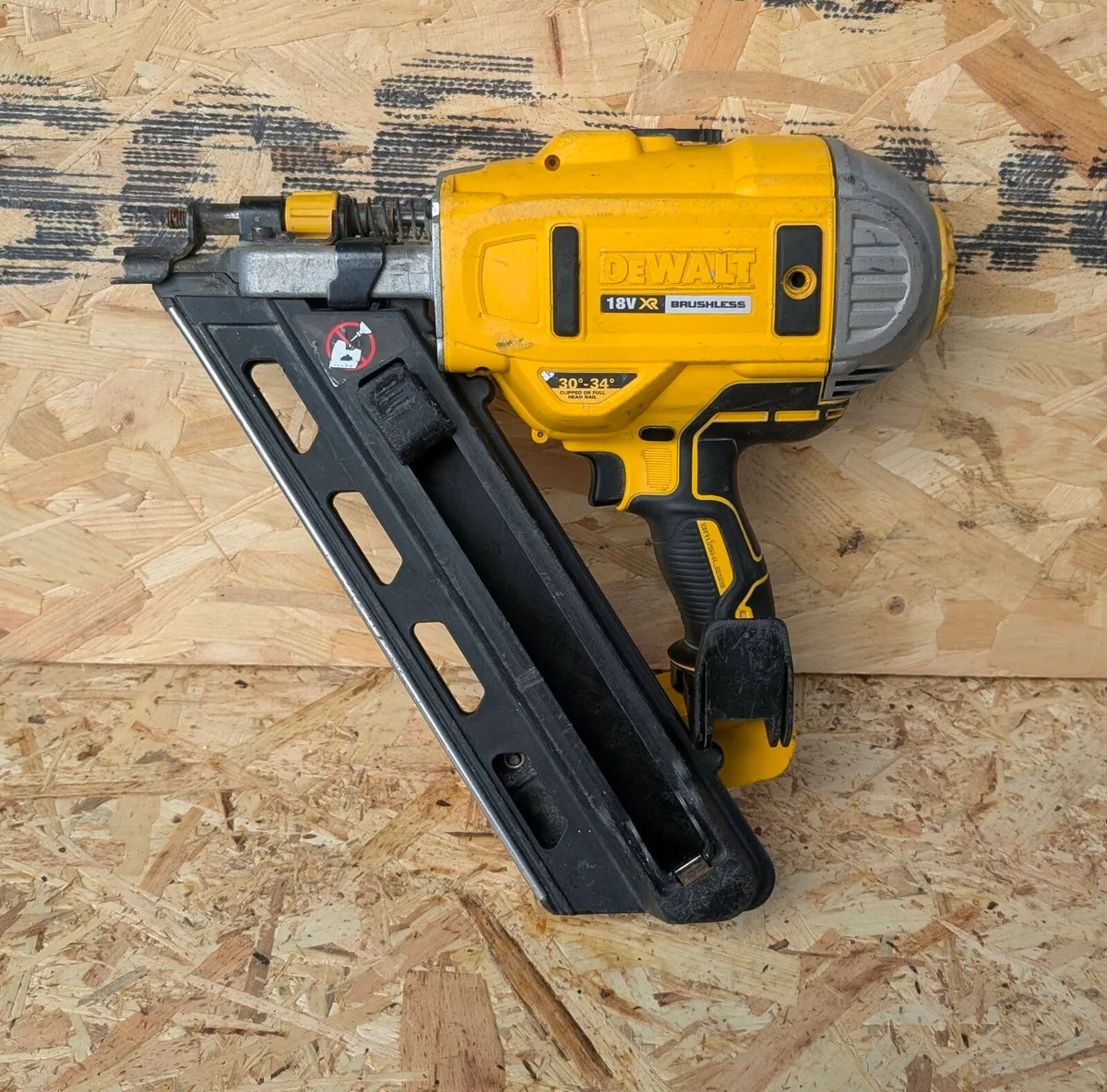DeWalt 1st Fix Framing Nail Gun - Body Only 2 - Image 1