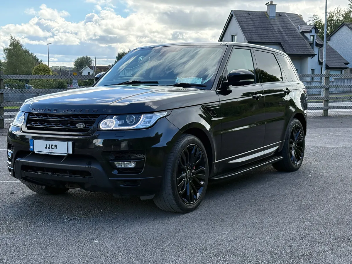 ABSOLUTELY IMMACULATE 2015 (152) CREW CAB - Image 3
