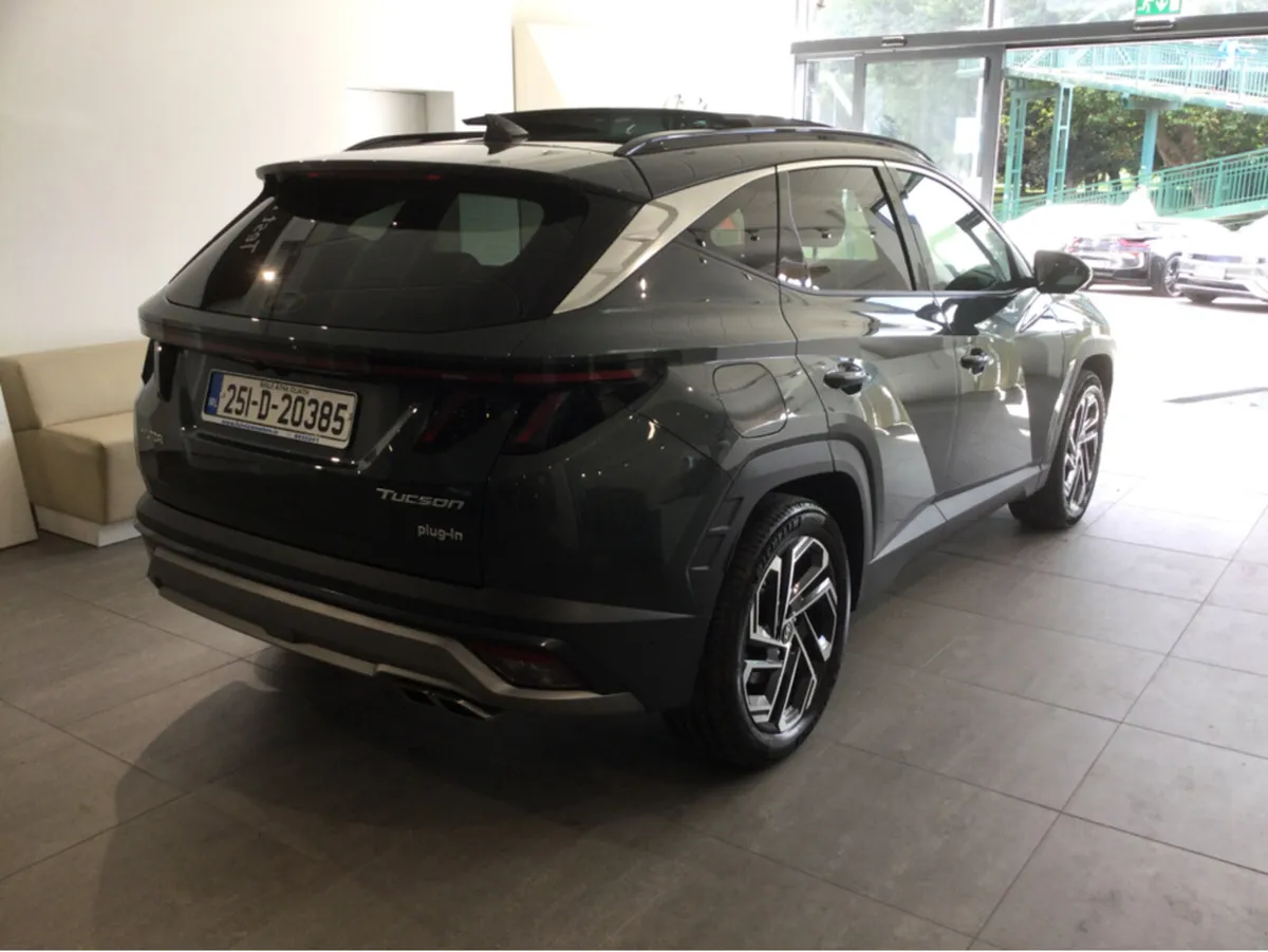 Hyundai Tucson PLATINUM **PLUG IN HYBRID ** Panora - Image 2