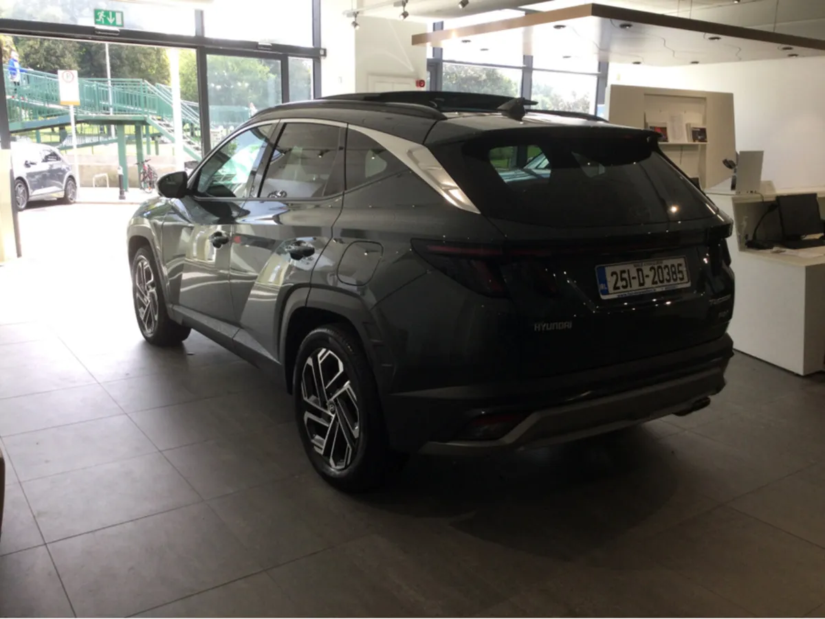 Hyundai Tucson PLATINUM **PLUG IN HYBRID ** Panora - Image 4
