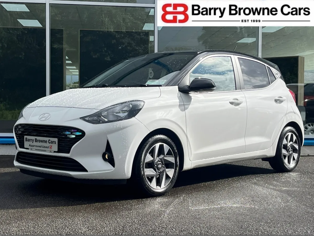 Hyundai i10 DELUXE PLUS TWO TONE - Image 2