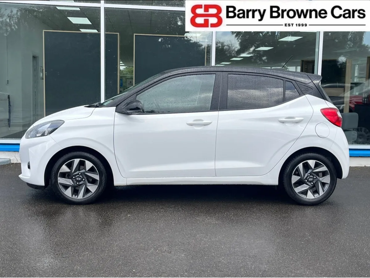 Hyundai i10 DELUXE PLUS TWO TONE - Image 4