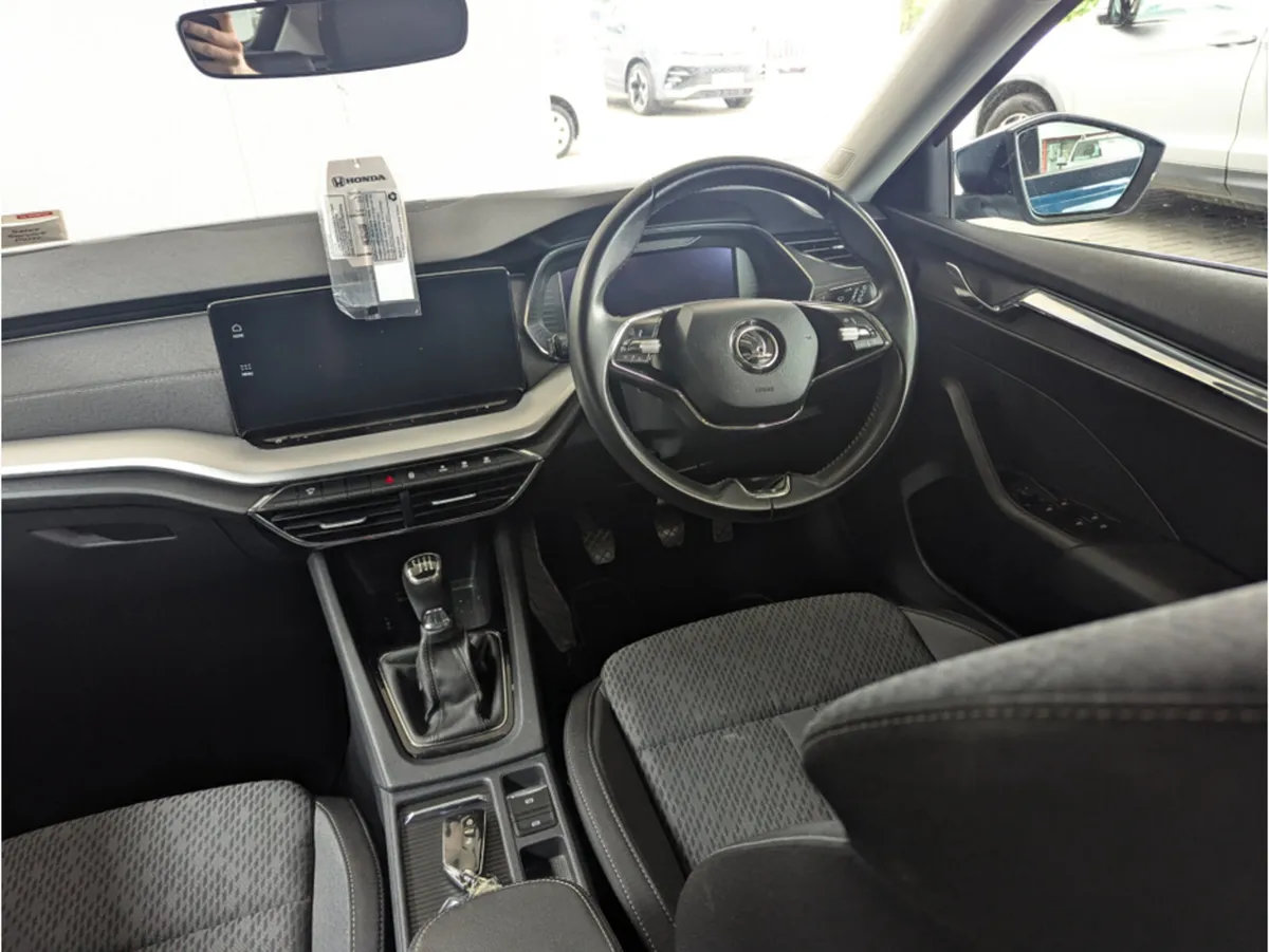 Skoda Octavia STYLE 2.0 TDI 115HP 5DR - Image 3