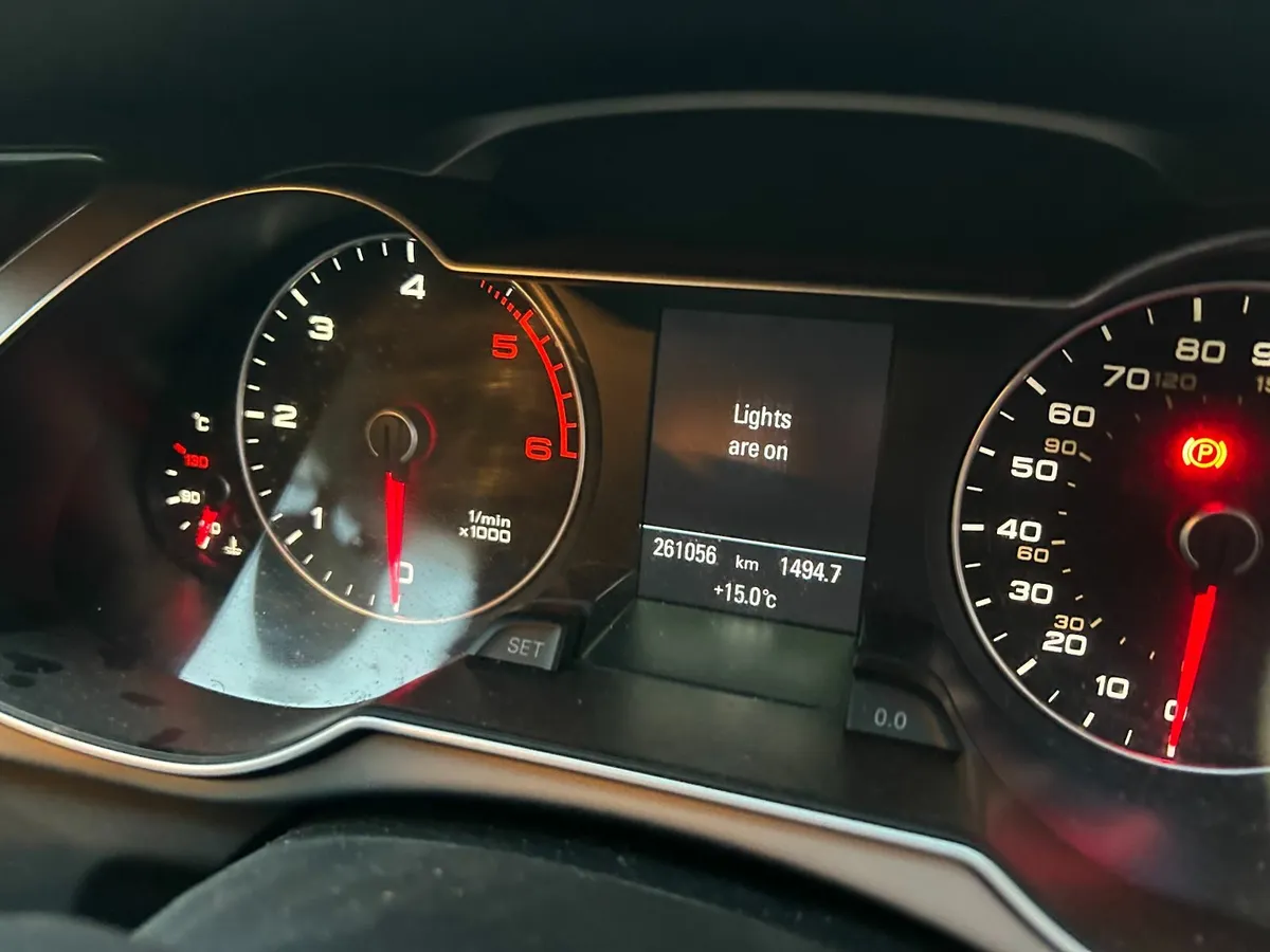 Audi A4 2013 - Image 2