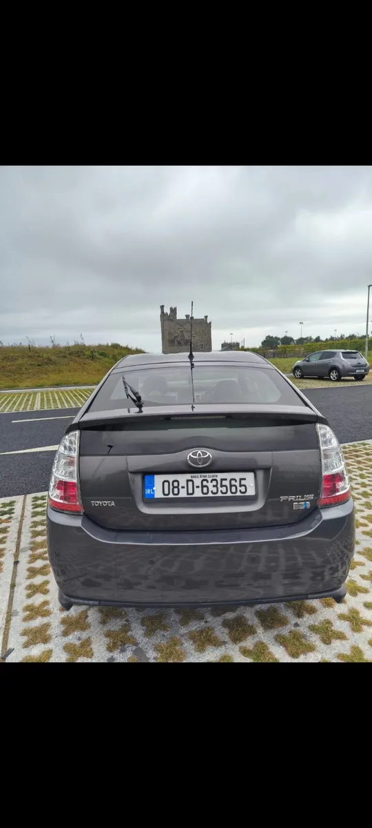 Toyota Prius - Image 4