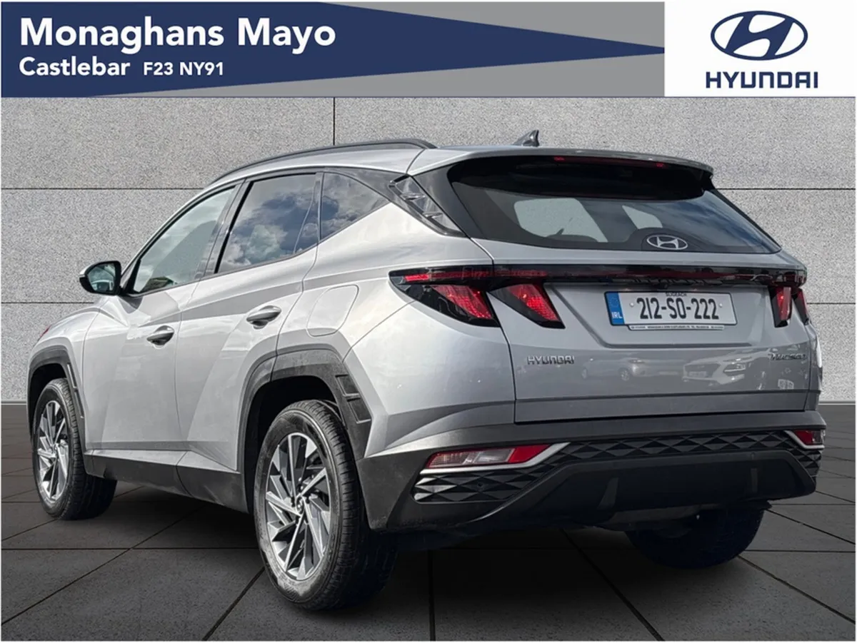 Hyundai Tucson EXECUTIVE 2WD DIESEL 5DR - Image 3
