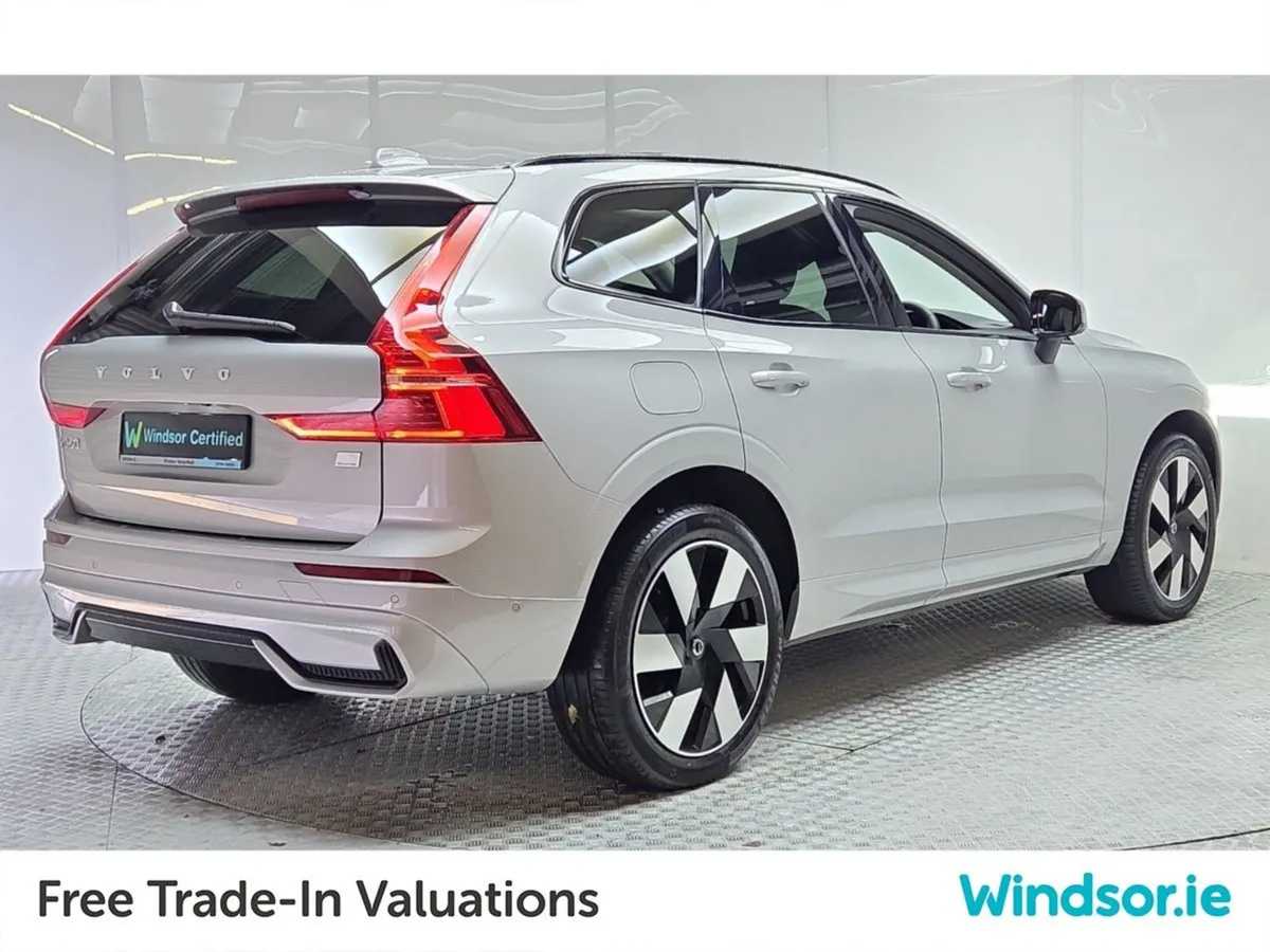 Volvo XC60 Xc60 T6 Recharge AWD Auto Plus Twin En - Image 4
