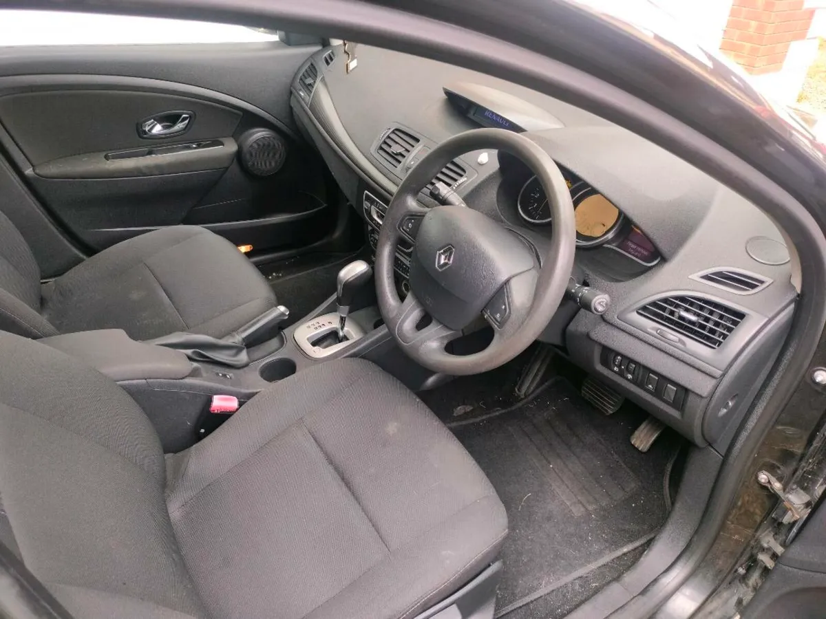 Renault fluence 1.5 dci 110 Dynamique - Image 3