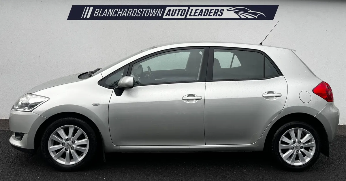 TOYOTA AURIS 1.6 VVT-I M-M LUNA 122BHP AUTO - Image 2