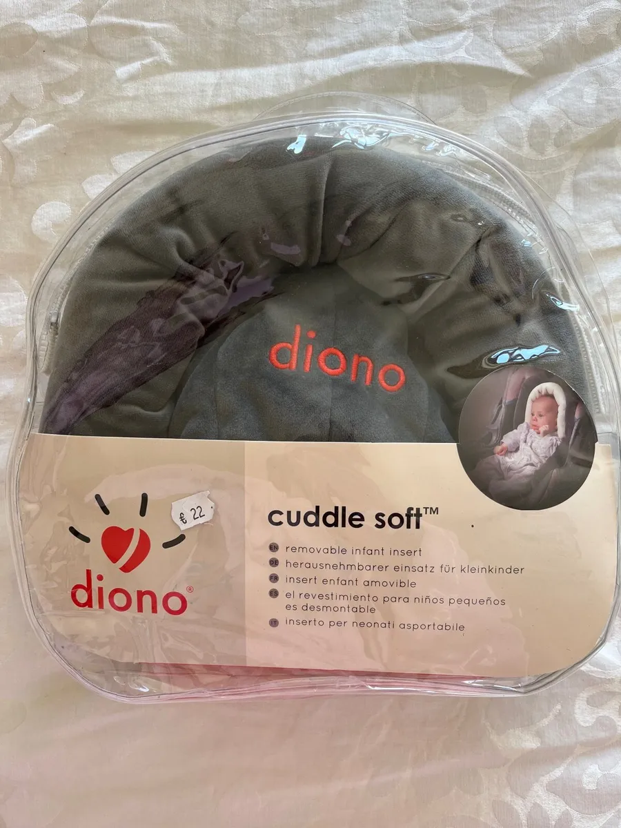 Newborn insert support for car seat or buggy - Image 1