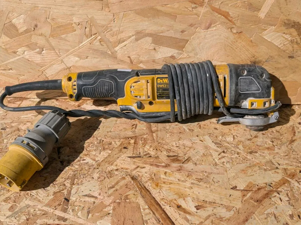 DeWalt 110v Multi Tool - Image 2