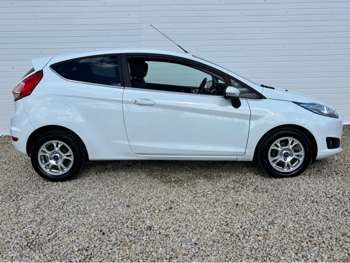Ford Fiesta 1.5 TDCI TITANIUM ECONE ECONETIC 95PS - Image 3