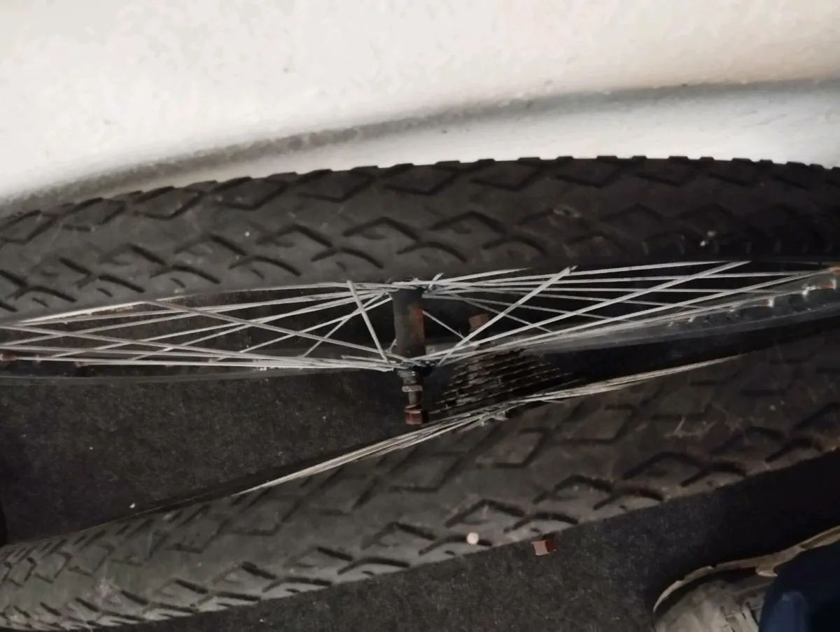 28inch hybrid wheels and tyres - Image 2